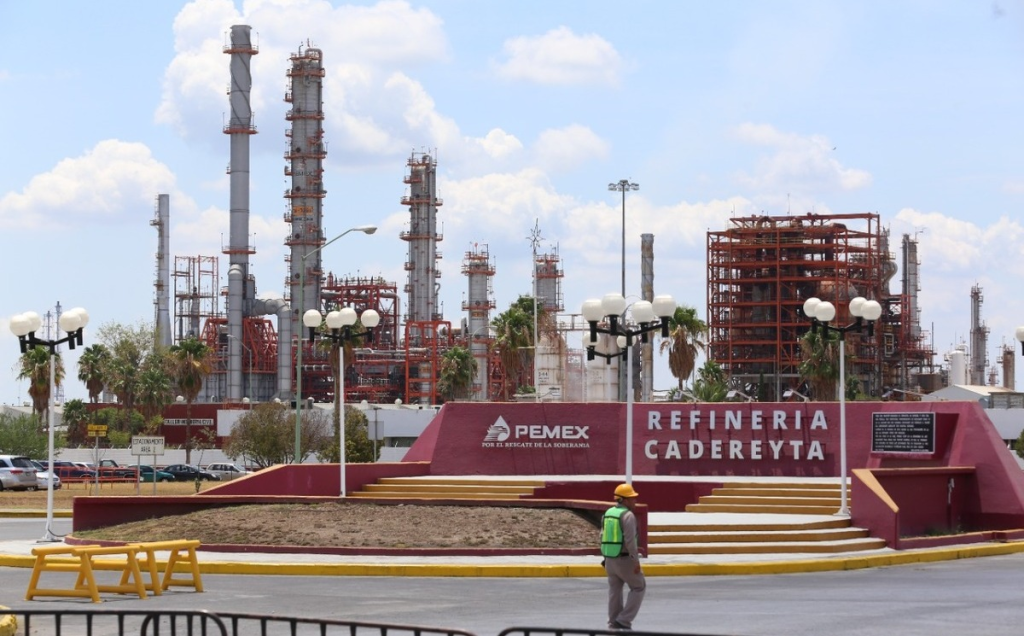 Image - Tu Vecino Informa Samuel Acuerda Con Pemex Reducir Emisiones Y Mejorar Gasolinas En Nl, Pero Las Promesas Son Antiguas Y Siguen Sin Fechas Ni Resultados Claros.