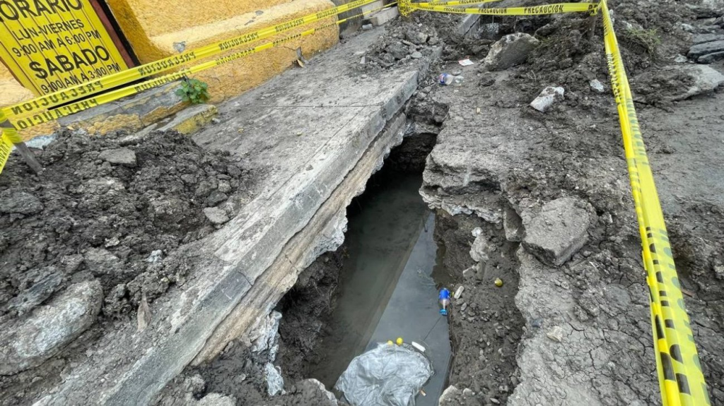 San Nicolás Interviene En Obras Abandonadas De Agua Y Drenaje En La Colonia Francisco G. Sada. Con Tres Millones De Pesos, Rehabilita Drenaje Y Pavimento.