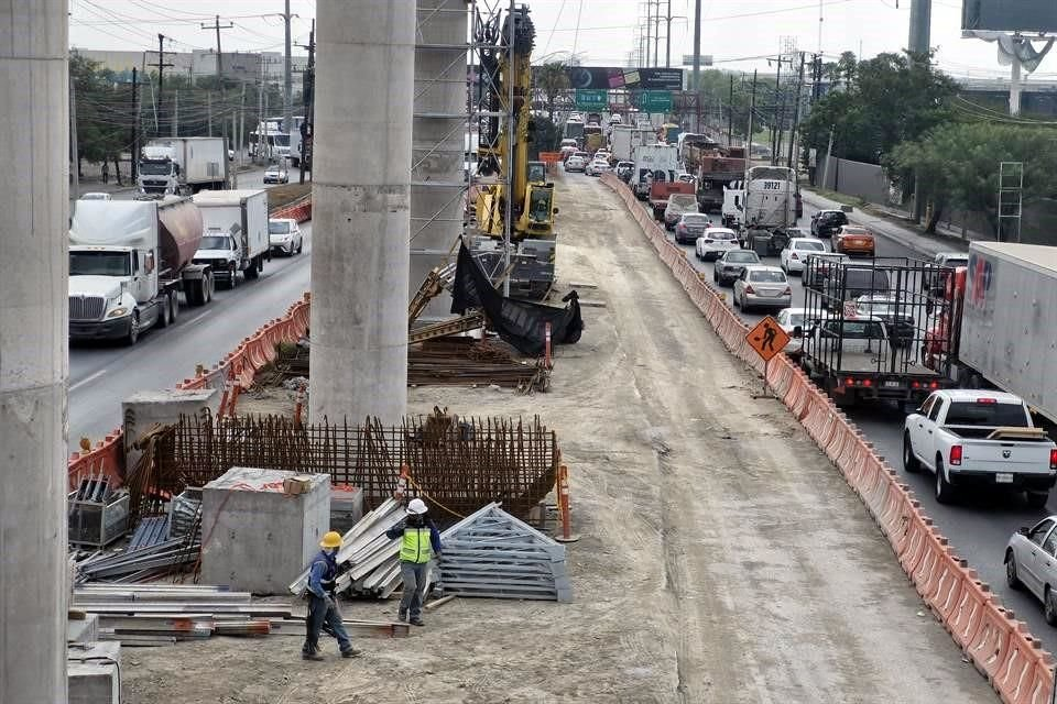 Image - Tu Vecino Informa Los Trabajos De La Línea 6 Del Metro Provocan Congestionamiento Vial En Nuevo León. Cierres En Revolución Y Constitución Generan Tráfico Por Obras Del Metro.