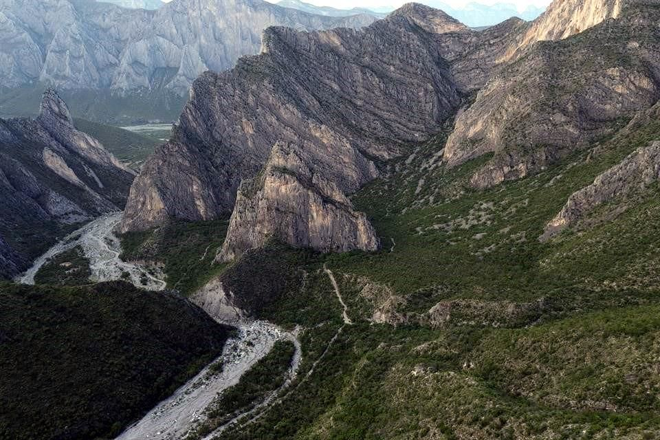 Image - Tu Vecino Informa Cancelan Rompepicos 2 Tras Denuncias Por Desmontes Ilegales En La Huasteca. Semarnat Confirmó El Desistimiento Del Proyecto Impulsado Por El Gobierno Estatal.