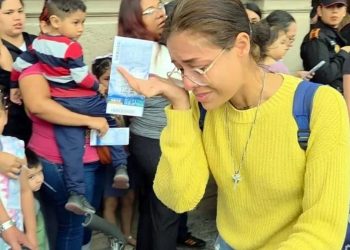 Falta De Boletos Para Ver a Lara Campos - Tu Vecino Informa