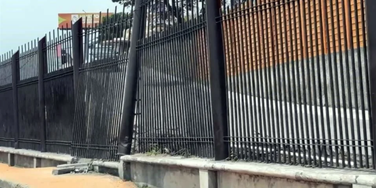 Es Indignante Cómo La Incompetencia Del Gobierno Naranja Permitió Que Se Destruyeran La Macroplaza - Tu Vecino Informa