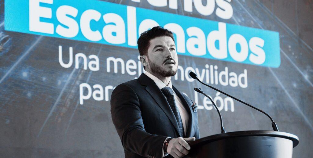Samuel García Y El Texto Horarios Escalonados En El Fondo Sobre Movilidad En Nuevo León - Tu Vecino Informa